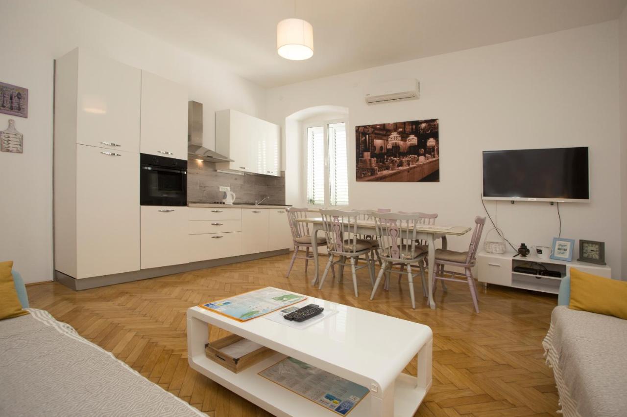 Town Place Apartment سبليت المظهر الخارجي الصورة